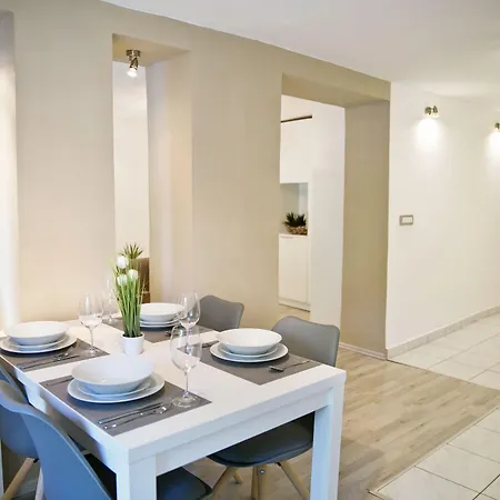 Hisa Pod Gradom דירה *