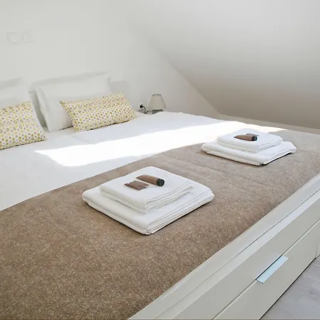 Hisa Pod Gradom * לובליאנה