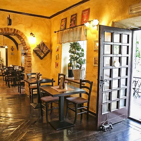 Hisa Pod Gradom לובליאנה