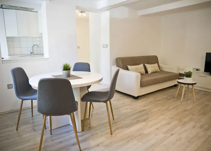 Apartment Hisa Pod Gradom *