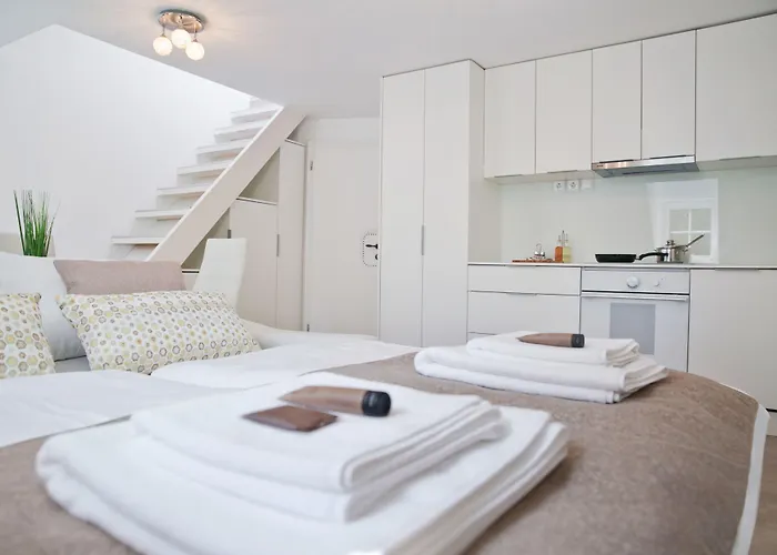 Hisa Pod Gradom Ljubljana