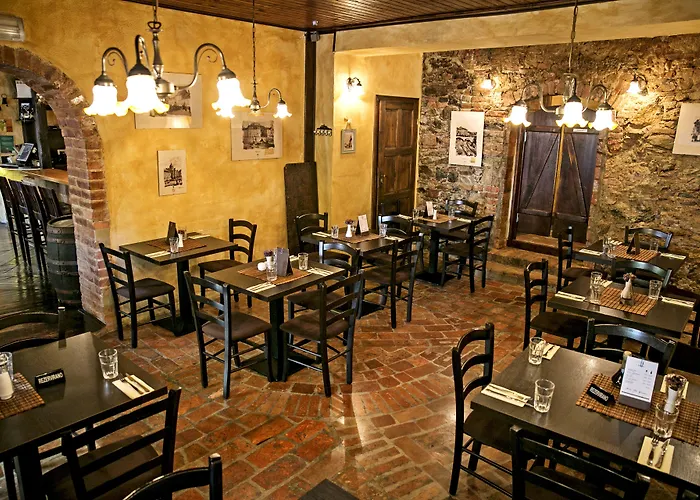 Hisa Pod Gradom Liubliana