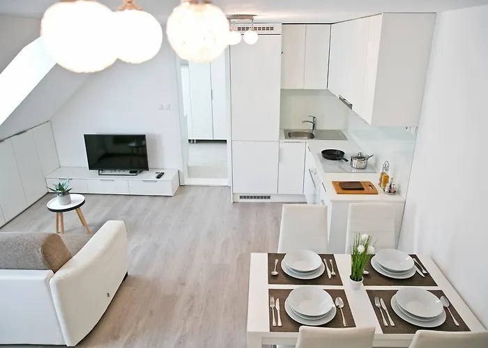 Hisa Pod Gradom * Ljubljana