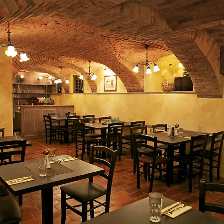 Hisa Pod Gradom Lublana